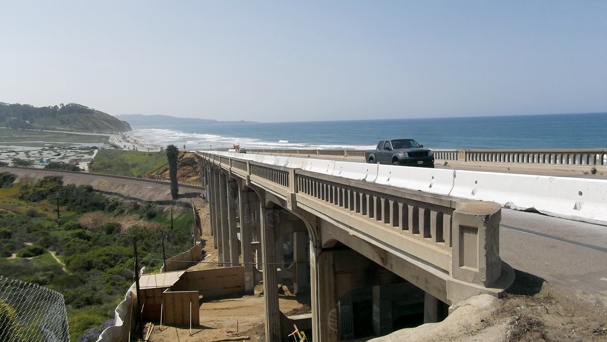 Driving on the North Torrey Pines Road Bridge